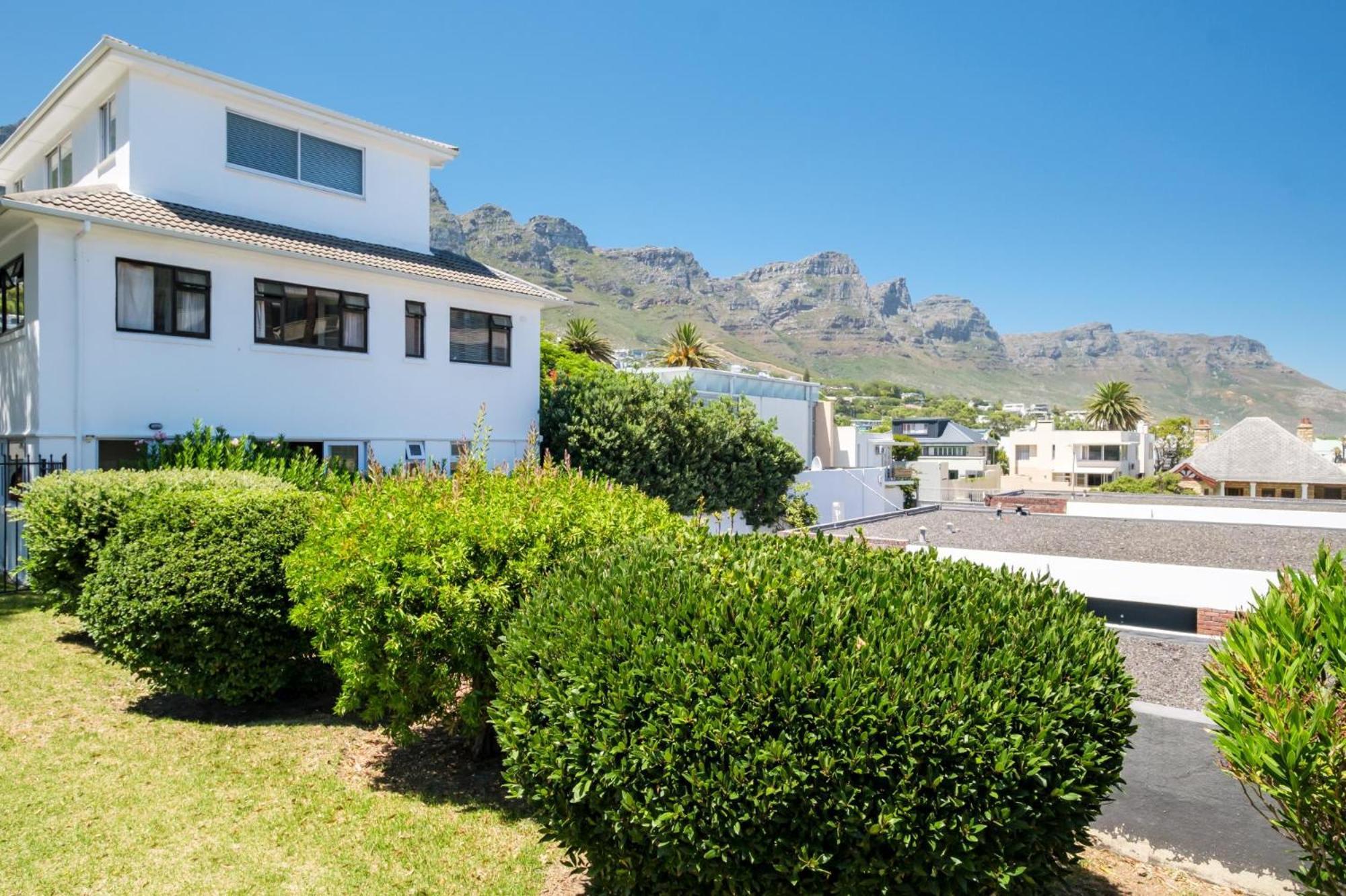 (0 m²) w okolicy Camps Bay z 2 sypialniami i 1 łazienkami Kapsztad Zewnętrze zdjęcie