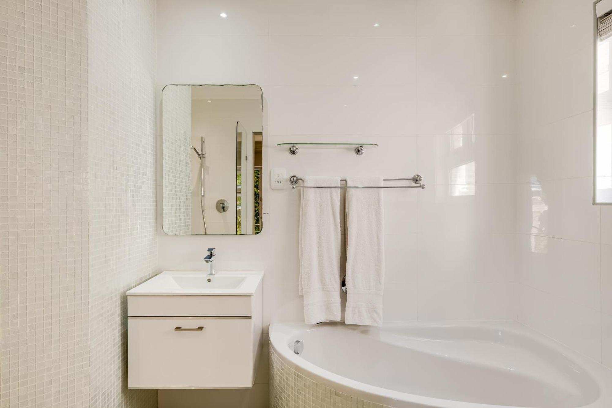 (0 m²) w okolicy Camps Bay z 2 sypialniami i 1 łazienkami Kapsztad Zewnętrze zdjęcie